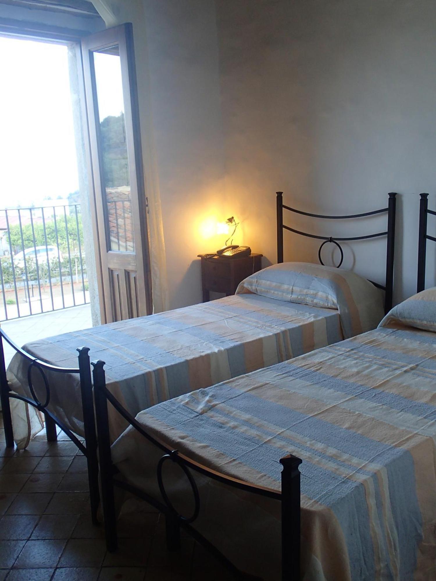 Patitiri Guest House ซานตาเทเรซา ดี รีวา ห้อง รูปภาพ