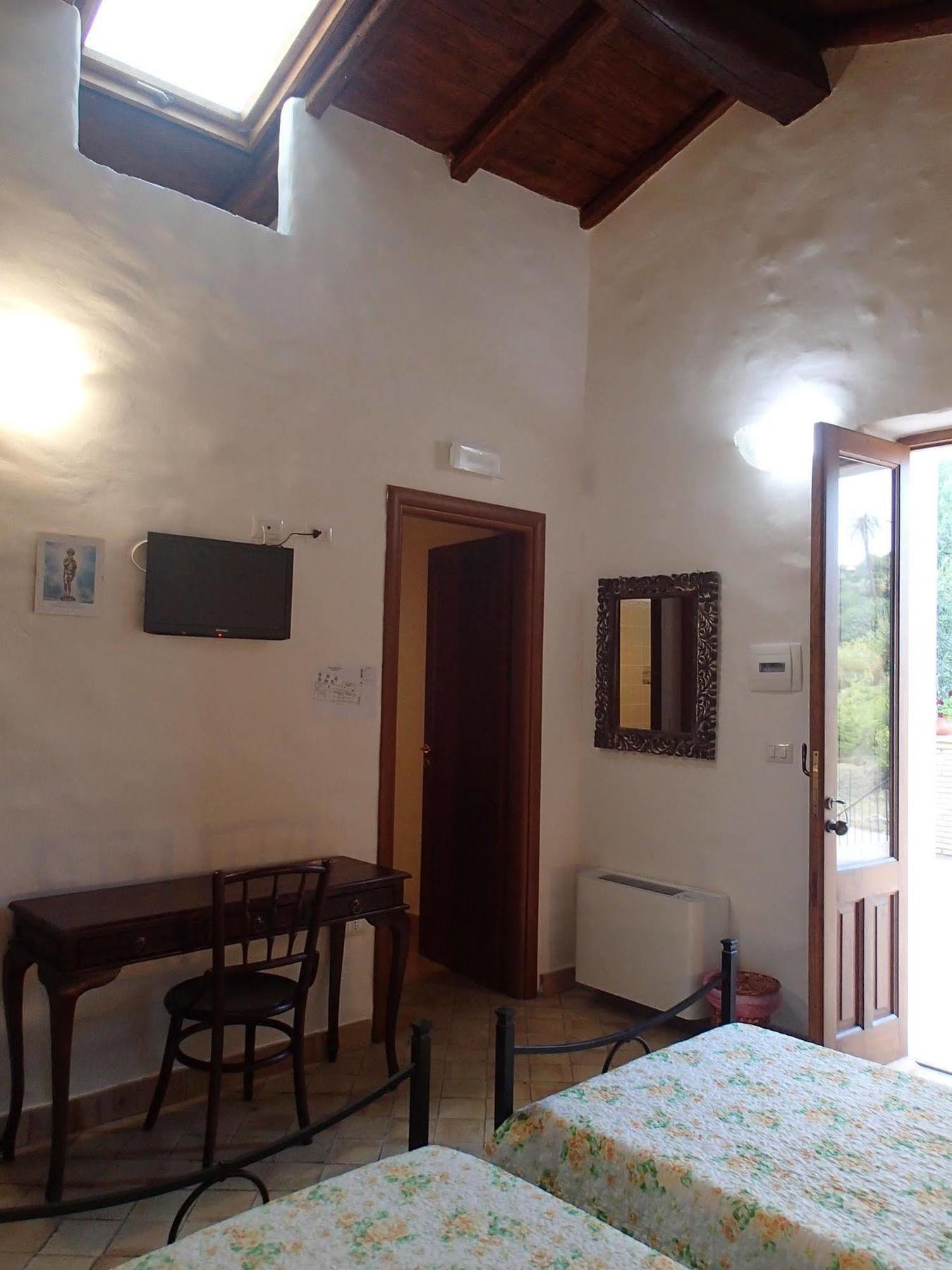 Patitiri Guest House ซานตาเทเรซา ดี รีวา ภายนอก รูปภาพ